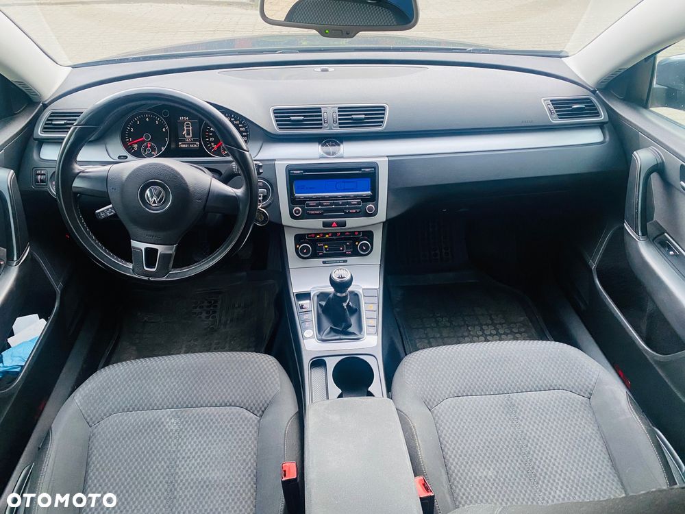 Volkswagen Passat 1.4 TSI BMT Comfortline - 19