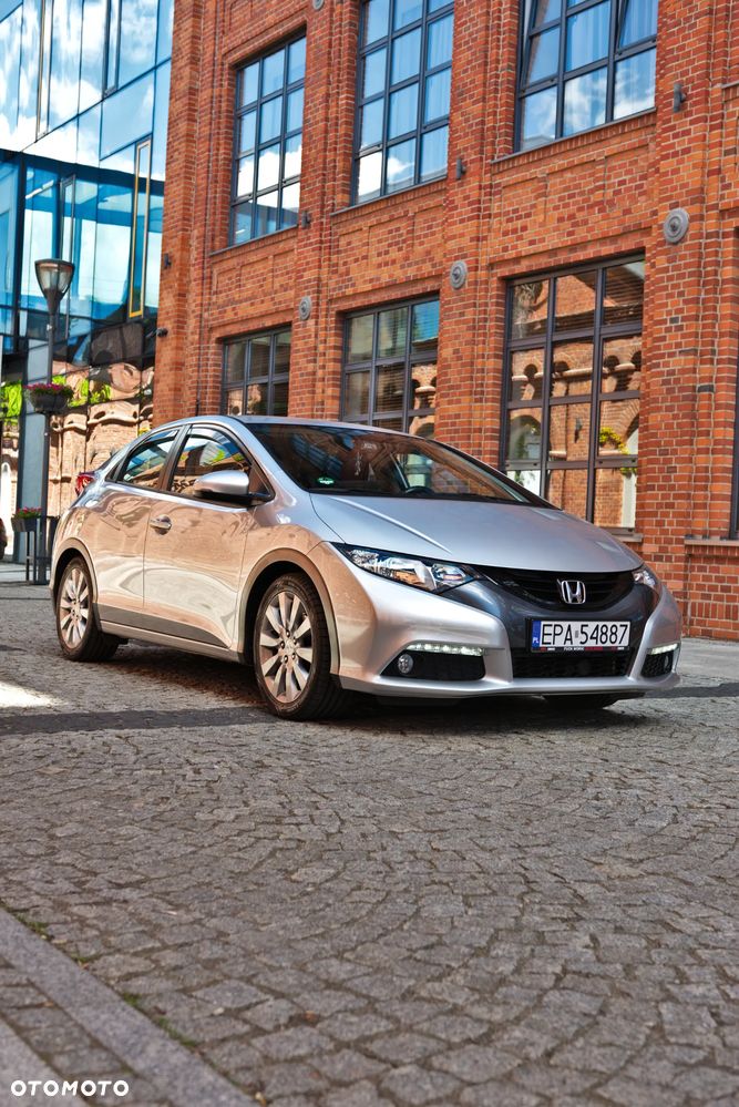 Honda Civic 1.8 i-VTEC Sport - 6