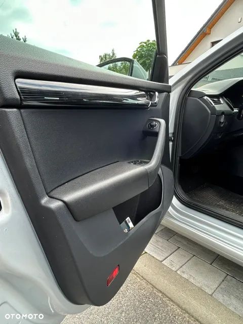 Skoda Octavia 1.6 TDI SCR Style DSG - 15