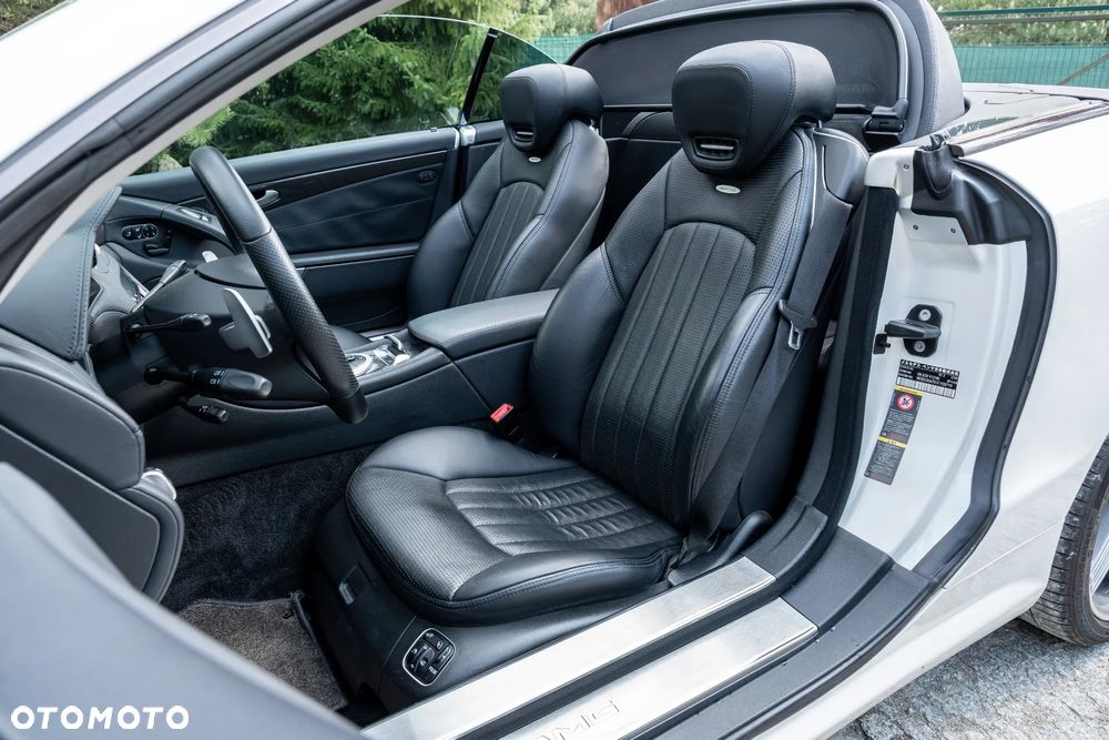 Mercedes-Benz SL 63 AMG - 28