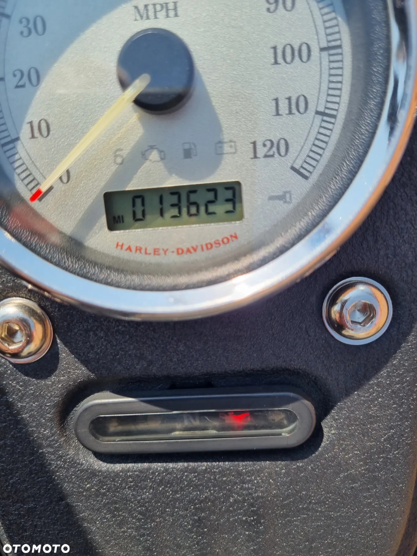 Harley-Davidson Dyna Street Bob - 11