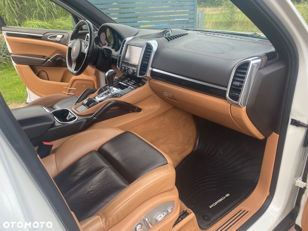 Porsche Cayenne - 13