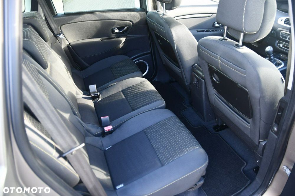 Renault Grand Scenic - 16