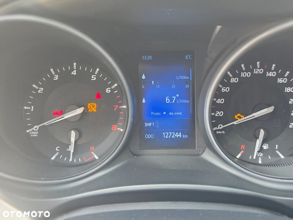 Toyota Avensis 1.8 Comfort - 8