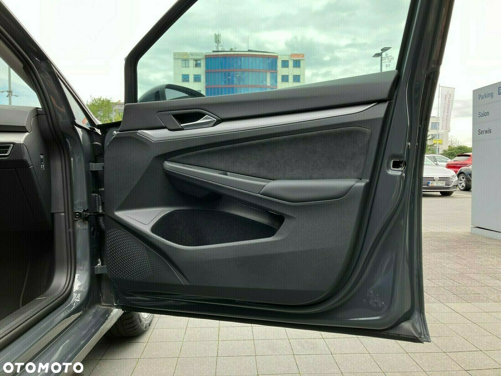 Volkswagen Golf - 16