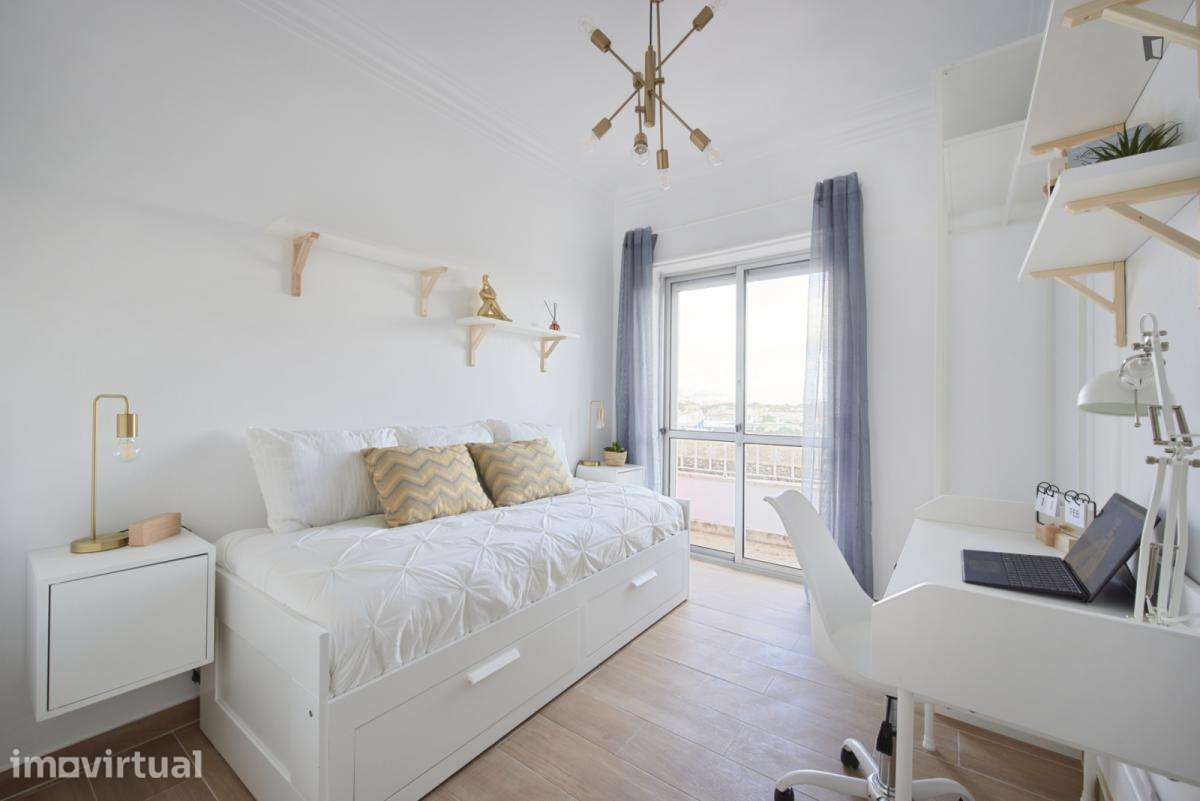 Quarto - localizado em Amadora Lisbon - Grande imagem: 2/31