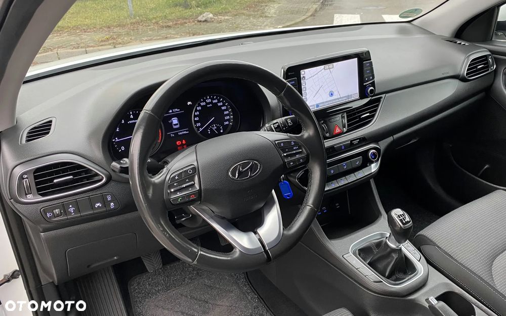 Hyundai i30 1.4 Passion - 19