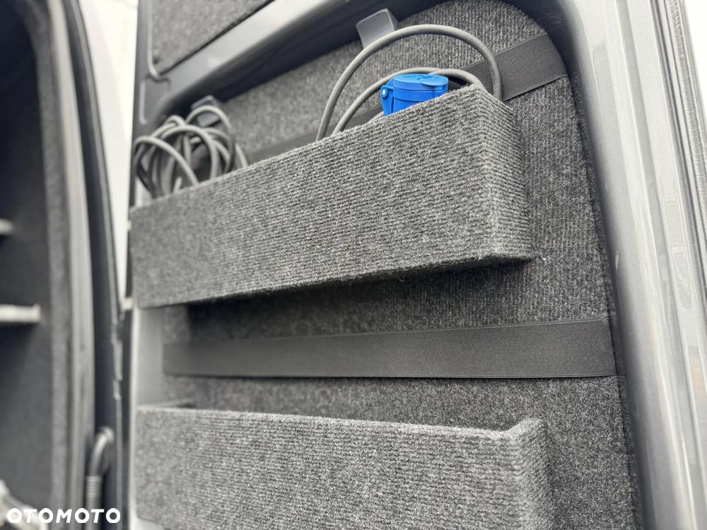 Mercedes-Benz Sprinter - 23