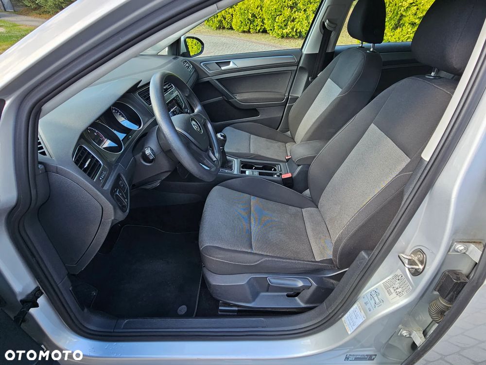 Volkswagen Golf 1.2 TSI BMT Comfortline - 13