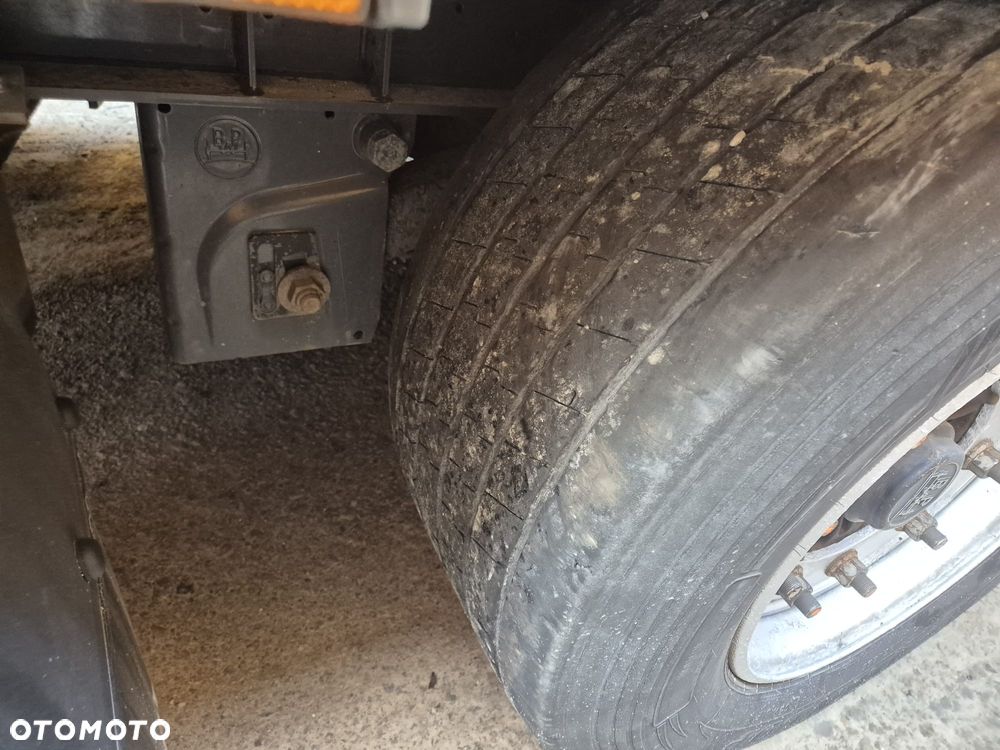Wielton MEGA - Stop Palet - 11