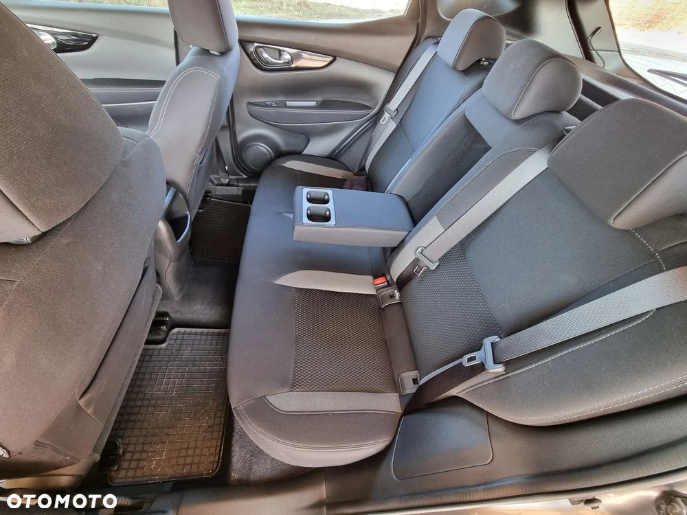 Nissan Qashqai 1.3 DIG-T Tekna EU6d - 17