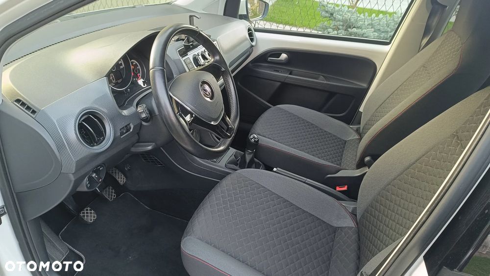 Volkswagen up! - 10