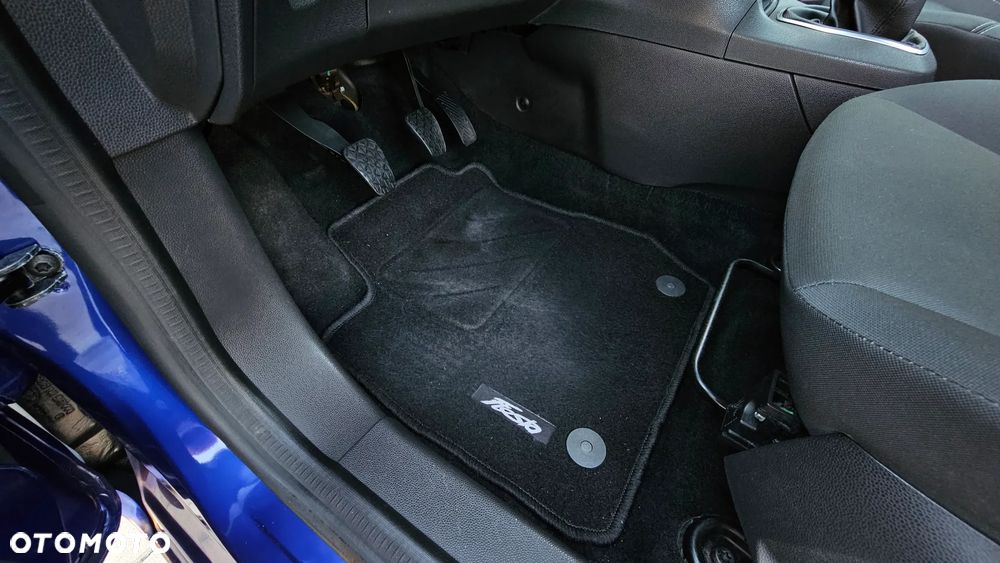 Ford Fiesta - 17