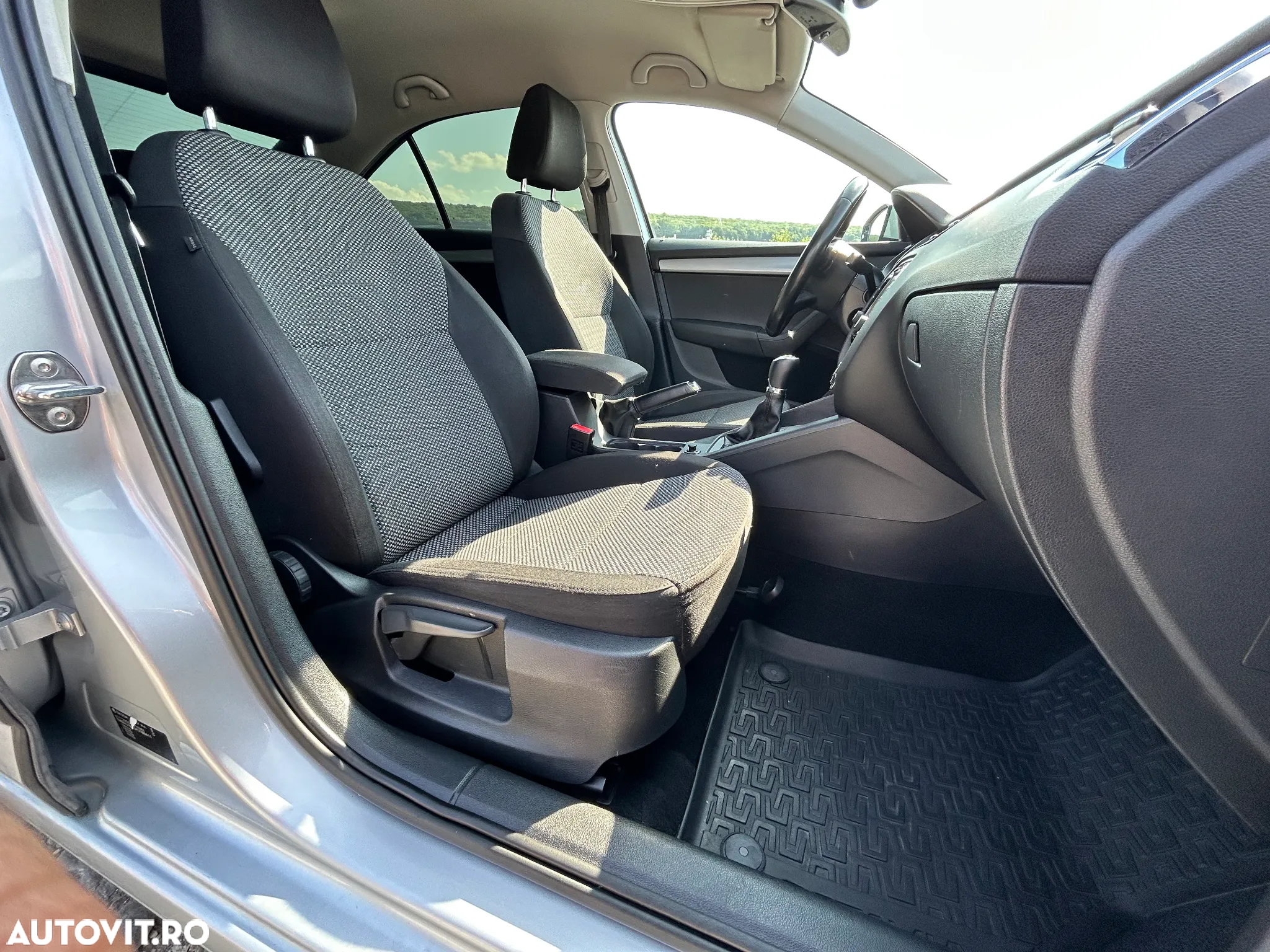 Skoda Octavia 1.6 TDI AMBITION - 19