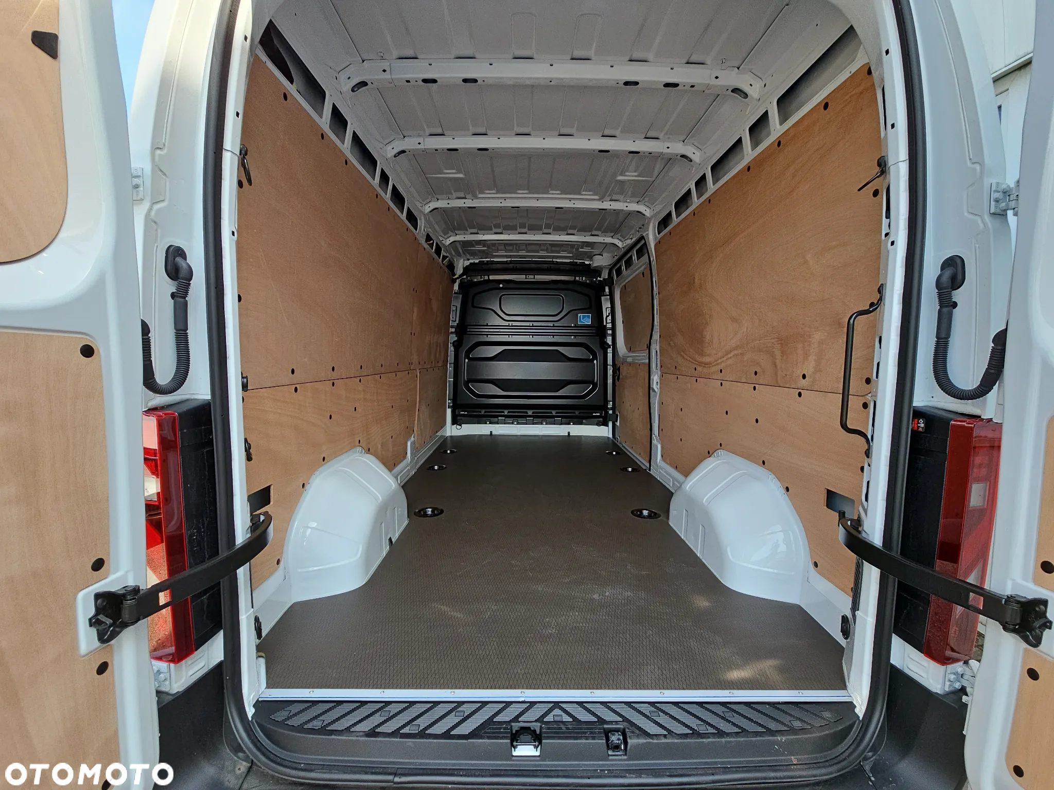 Renault Furgon FWD EXTRA 3,5T L3H2 - 24