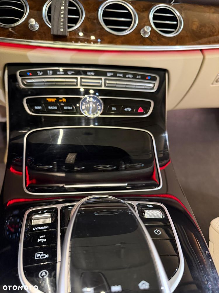 Mercedes-Benz Klasa E - 29