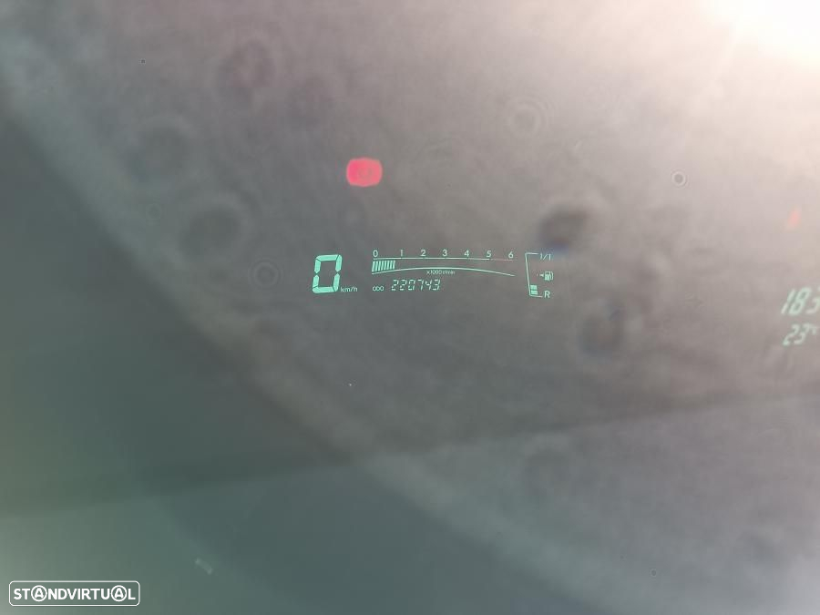 Toyota Auris 1.4 D-4D - 12