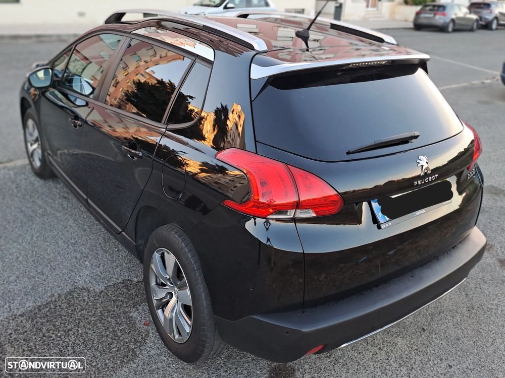 Peugeot 2008 1.2 PureTech Style - 5
