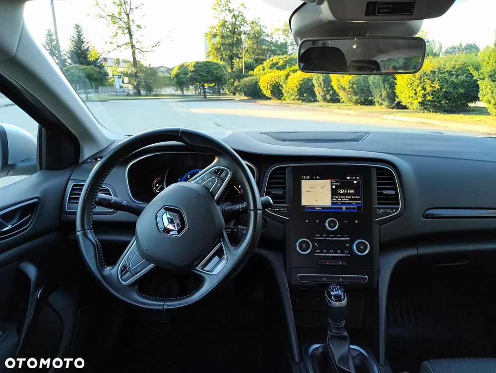 Renault Megane ENERGY dCi 110 Start & Stop Paris - 3