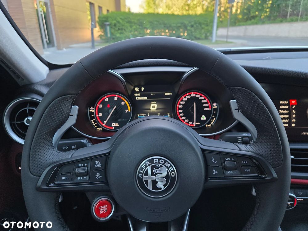 Alfa Romeo Giulia 2.0 Turbo 16V AT8 Veloce Ti - 33