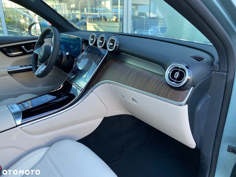 Mercedes-Benz GLC - 22