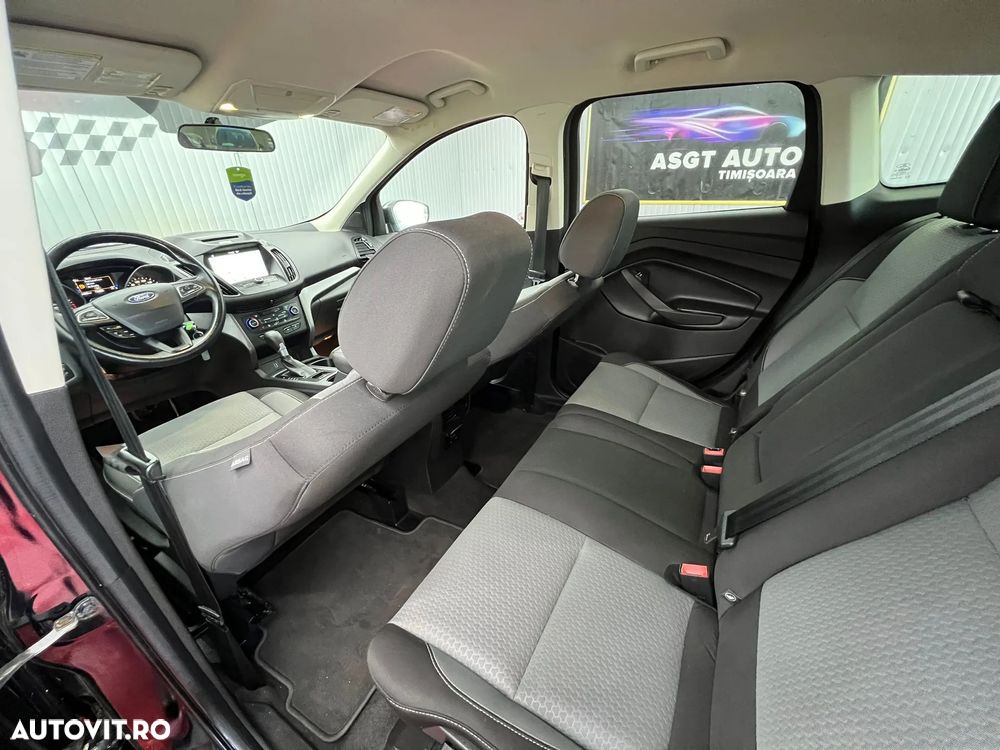 Ford Kuga - 17