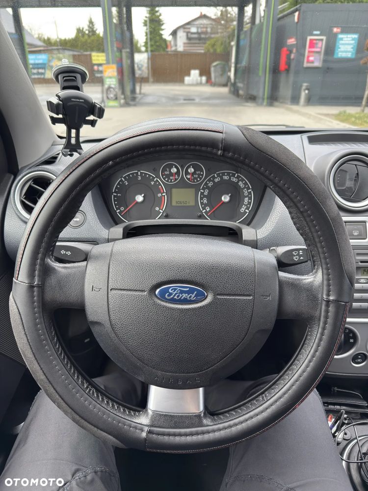 Ford Fiesta 1.6 TDCi Trend - 9