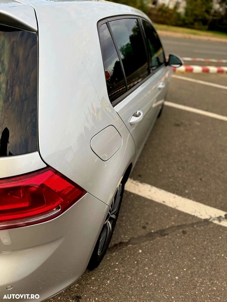 Volkswagen Golf 2.0 TDI (BlueMotion Technology) DSG Comfortline - 10