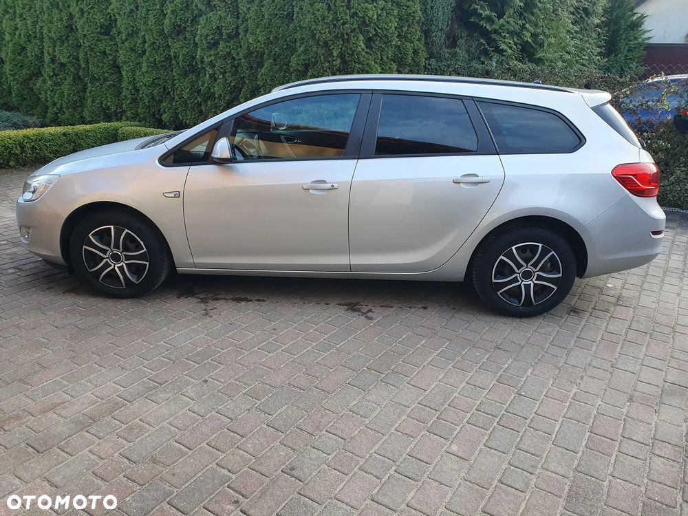 Opel Astra 1.4 Turbo - 4