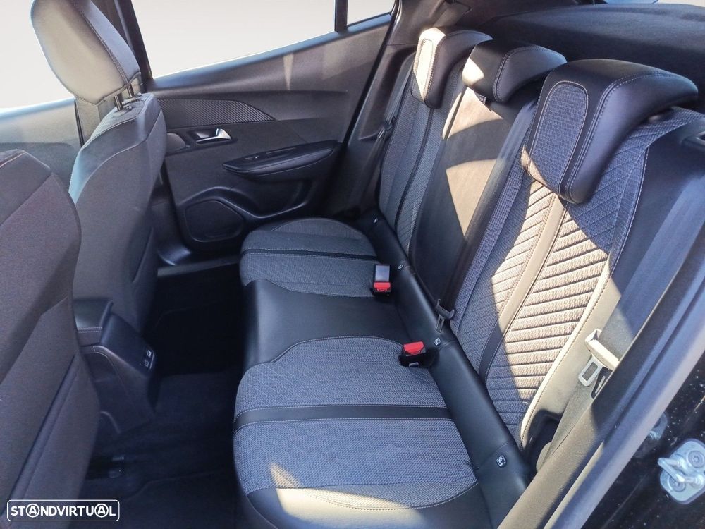 Peugeot 2008 - 13