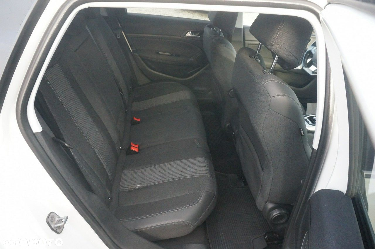 Peugeot 308 1.5 BlueHDi Allure Pack S&S EAT8 - 32