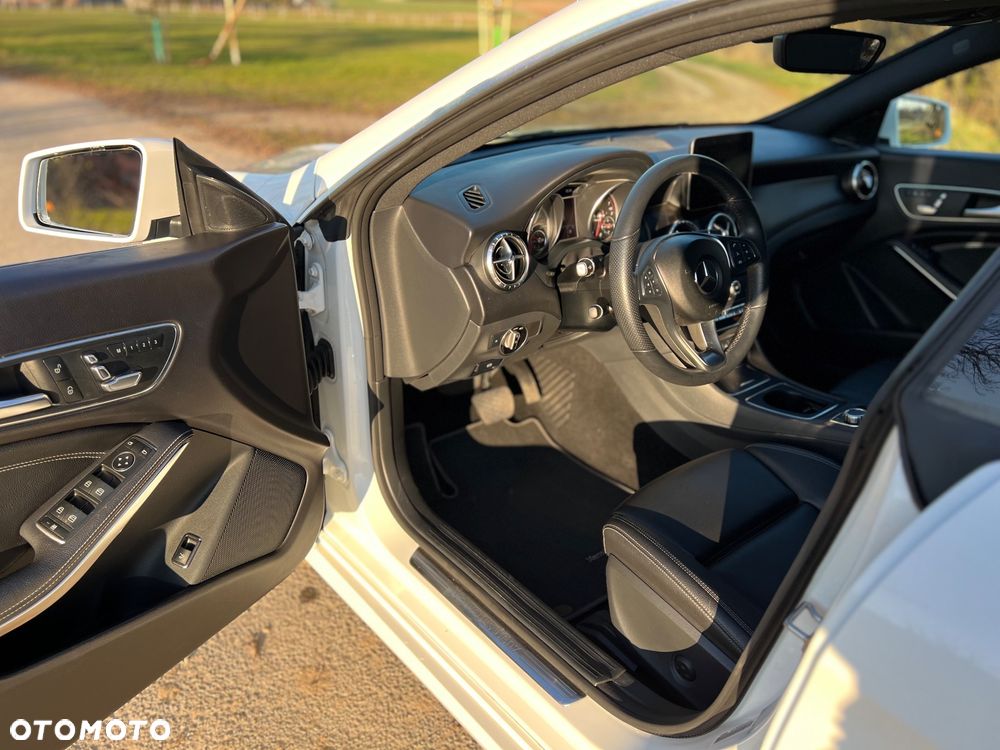 Mercedes-Benz CLA 250 7G-DCT Sport - 18