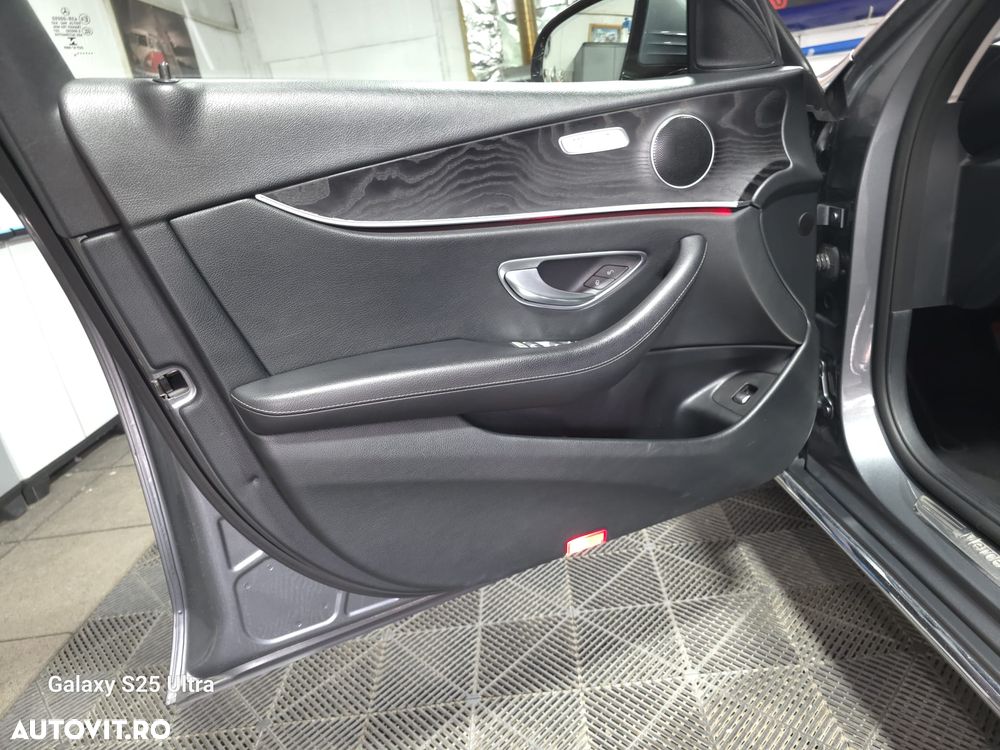Mercedes-Benz E 220 d Aut. - 13