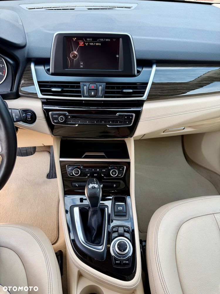 BMW Seria 2 218d Luxury Line - 8