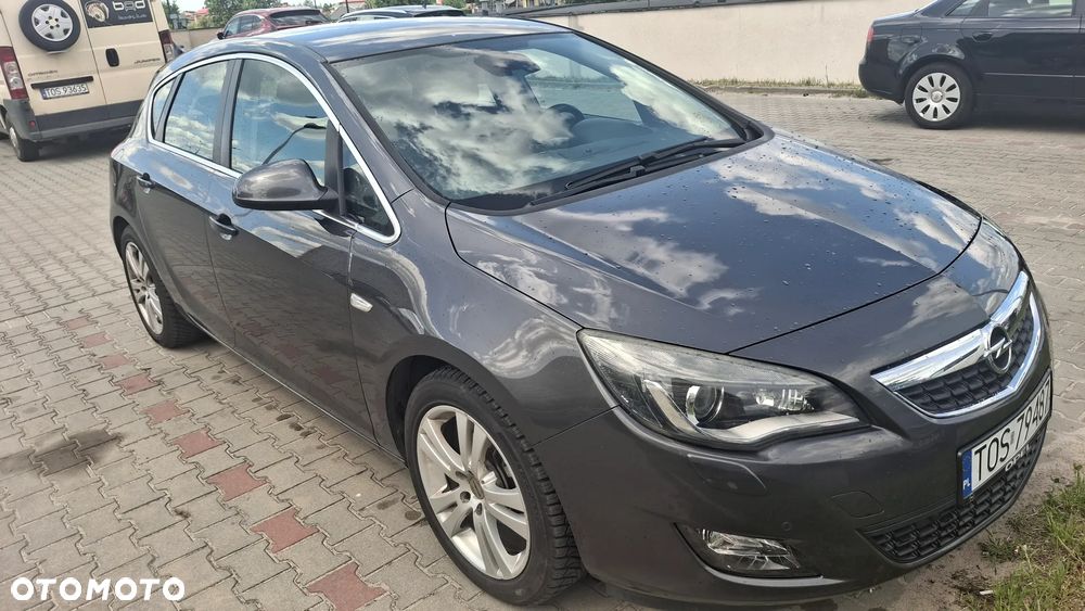 Opel Astra 1.4 Turbo Design Edition - 24