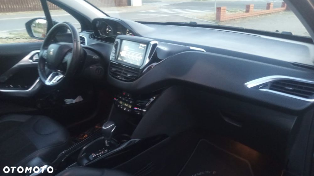 Peugeot 2008 BlueHDi FAP 120 STOP & START EAT6 Crossway - 10