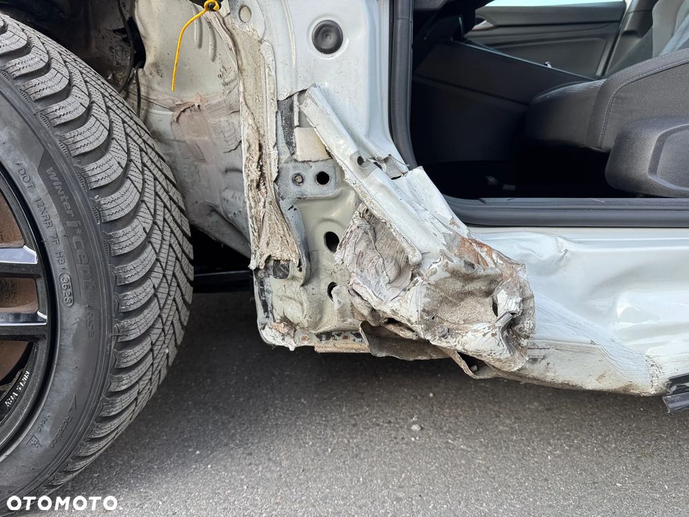 Volkswagen Golf ver-viii-1-4-tsi-plug--in-hybrid-style-dsg - 35