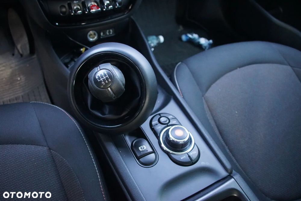 Auto na części - Mini Clubman II F54 1.5 136 KM B38A15 GS6-58BG C2K 2017R Silnik Skrzynia Drzwi Błotnik Klapa Zderzak Lampa Lusterko Klamka Szyba Deska Kokpit Sterownik Moduł Czujnik Licznik Wyświetlacz Panel Kierownica - 13