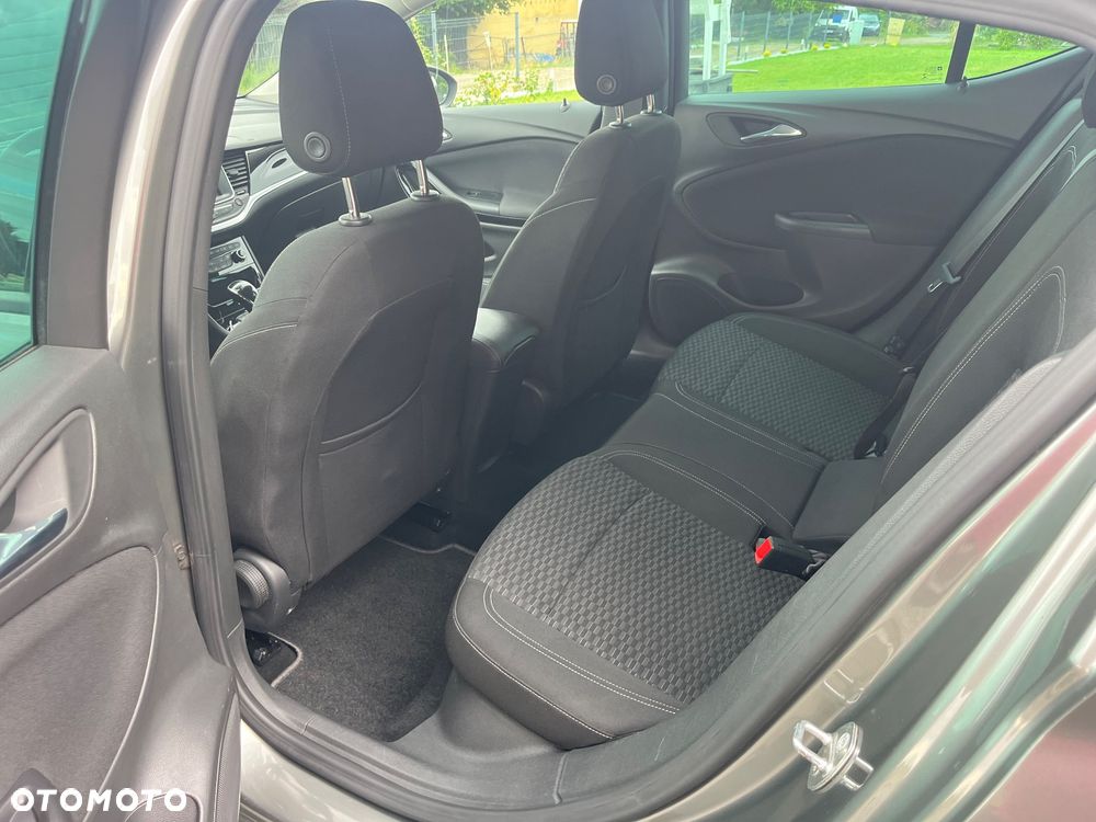 Opel Astra - 11