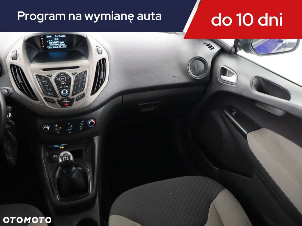 Ford Tourneo Courier - 10