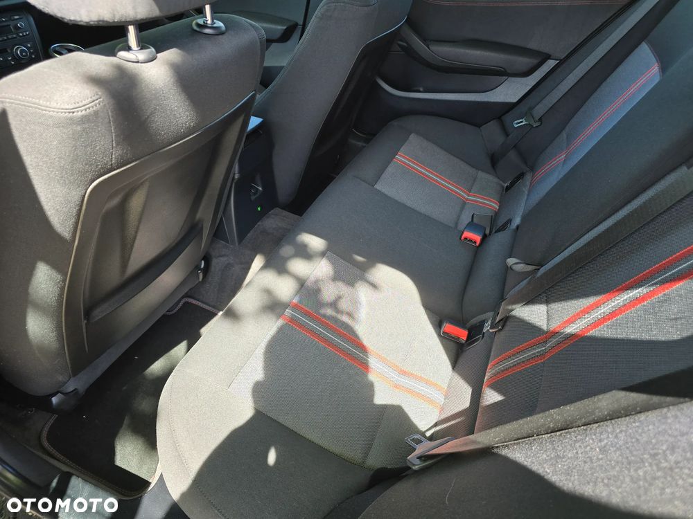 BMW X1 sDrive18d Sport Line - 12
