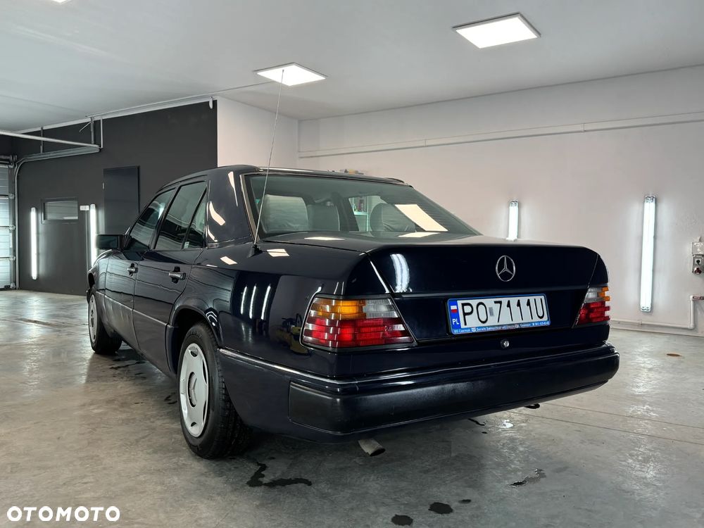 Mercedes-Benz W124 (1984-1993) - 15