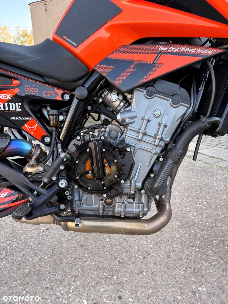 KTM Duke - 17