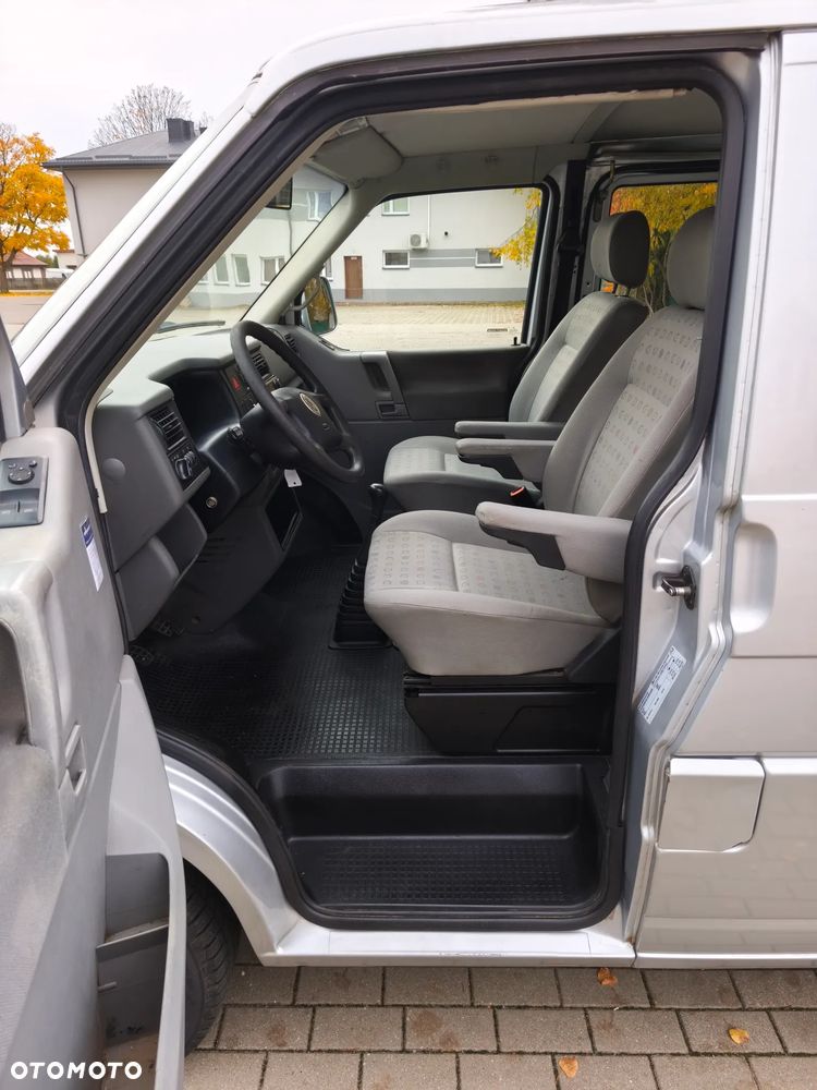 Volkswagen Transporter - 14