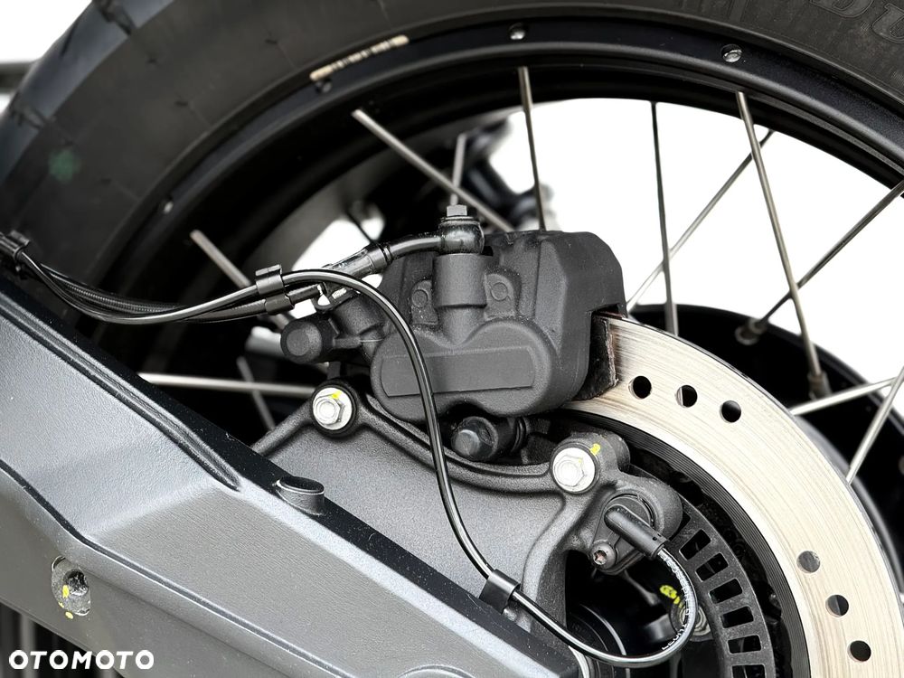 Moto Guzzi V85 - 27