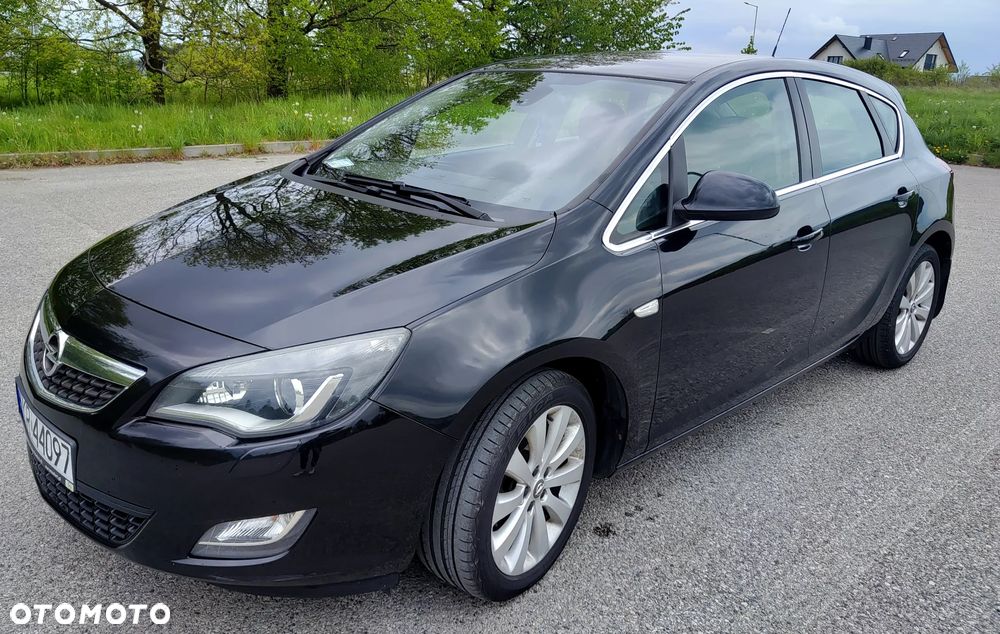 Opel Astra 1.4 T Cosmo - 4