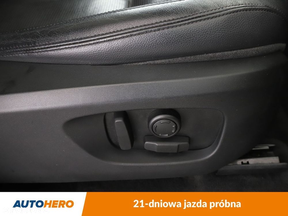 Land Rover Discovery Sport 2.0 TD4 SE - 35