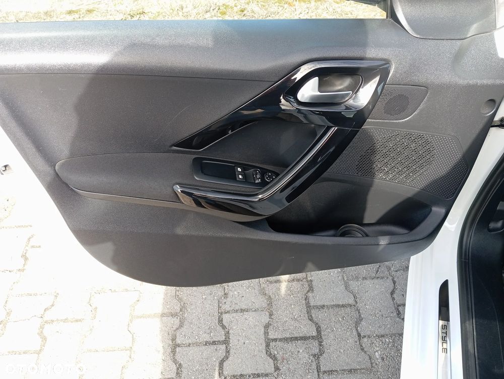 Peugeot 208 PureTech 82 Active - 18