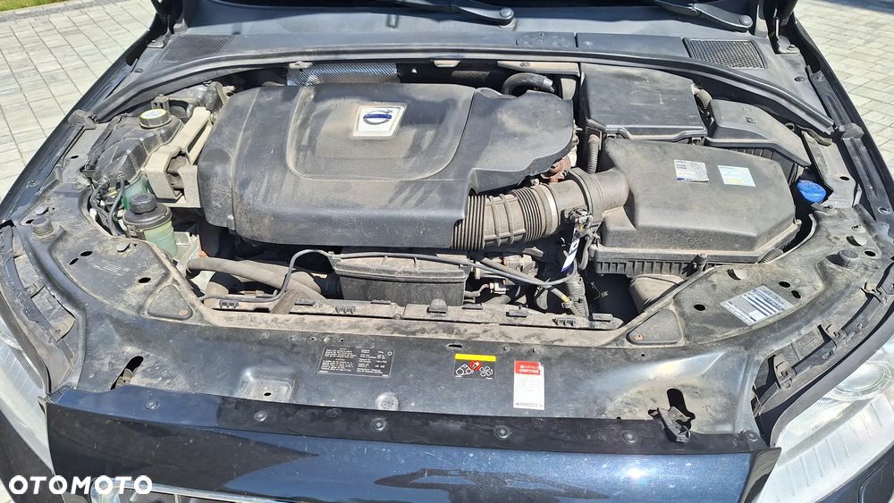 Volvo V70 D5 Momentum - 18