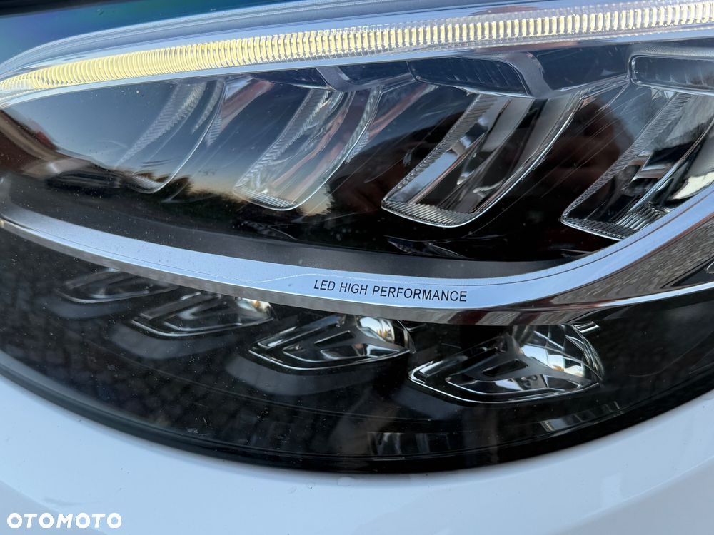 Mercedes-Benz Klasa C 200 9G-TRONIC AMG Line - 15